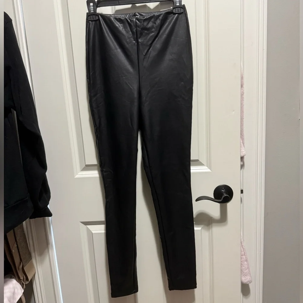 Express Faux Leather Leggings - Picture 3 of 8